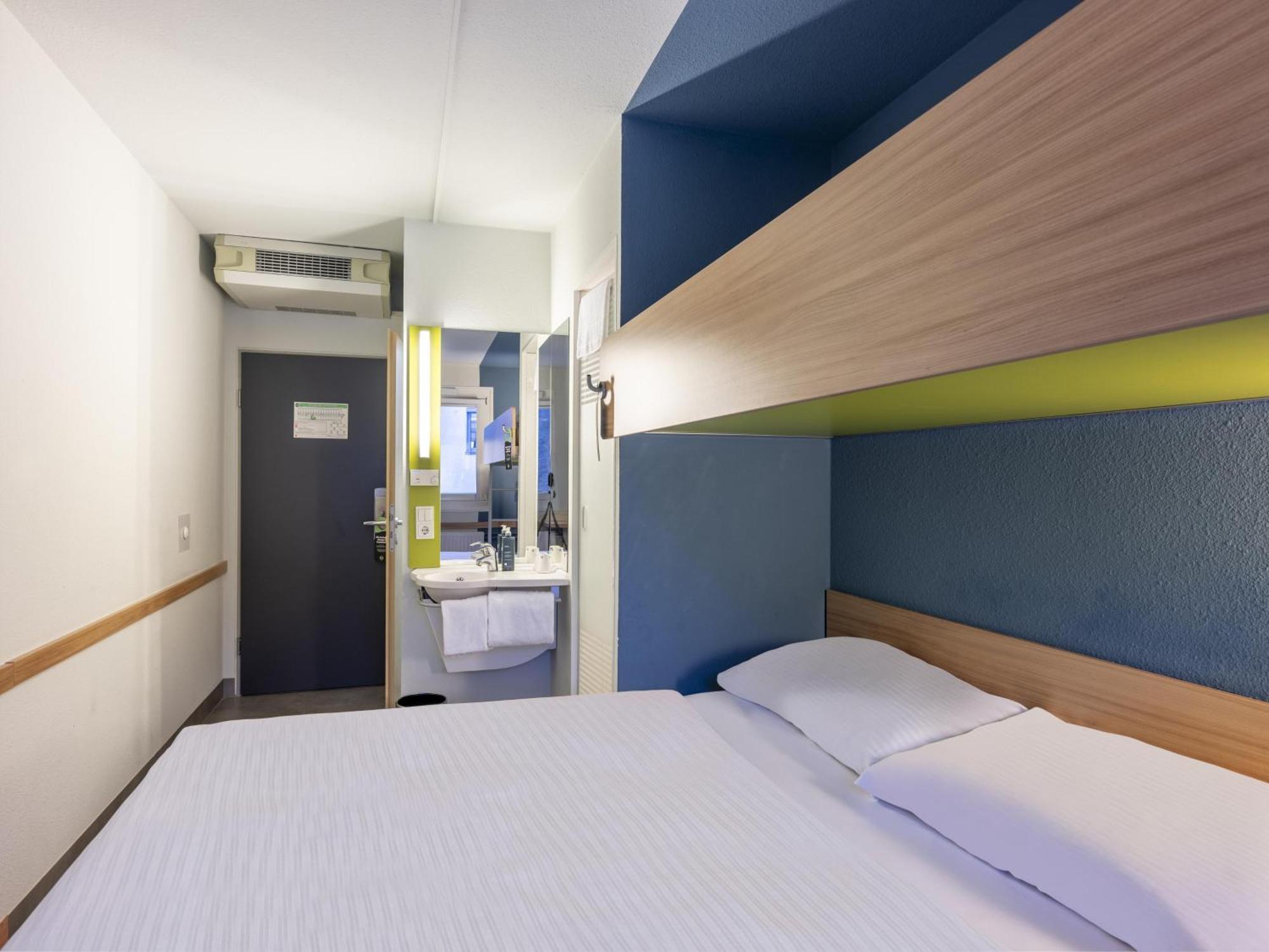 B&B Hotel Duesseldorf-ヒルデン エクステリア 写真